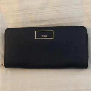 Tumi Zip Envelope Wallet